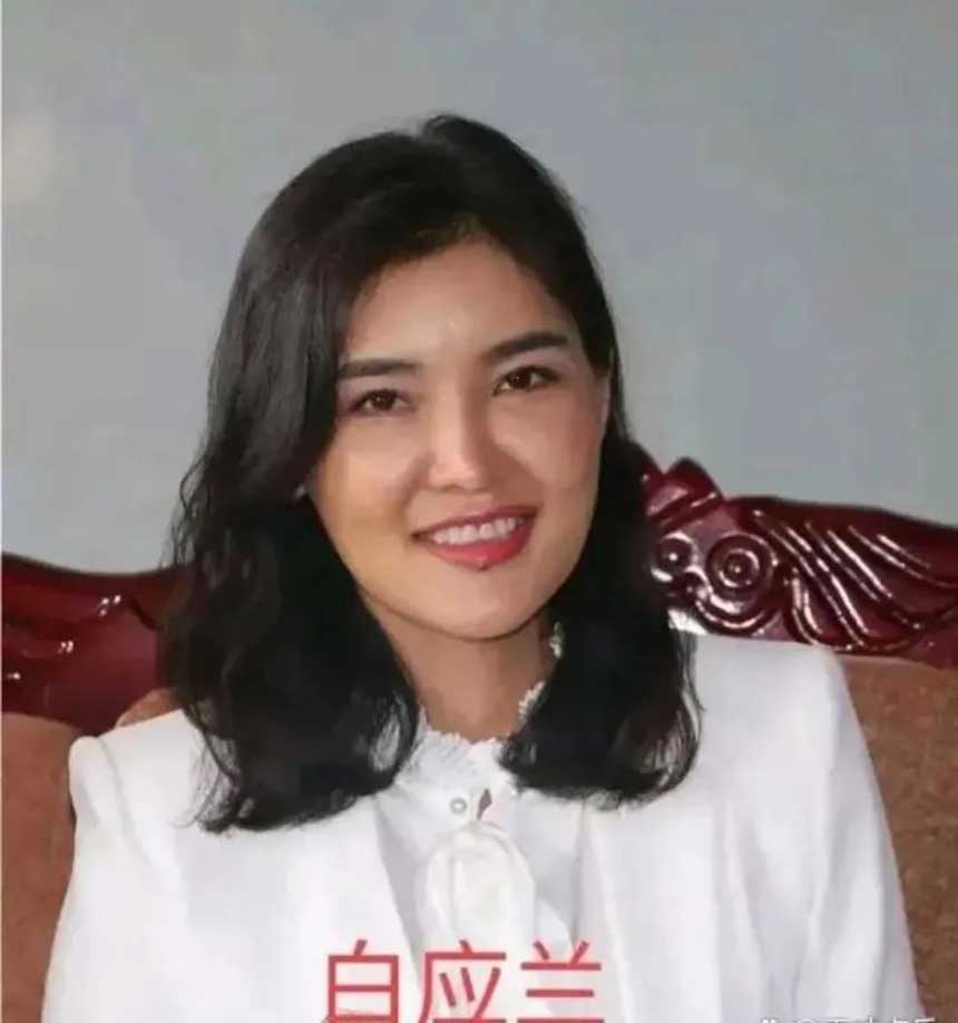 DƬ
